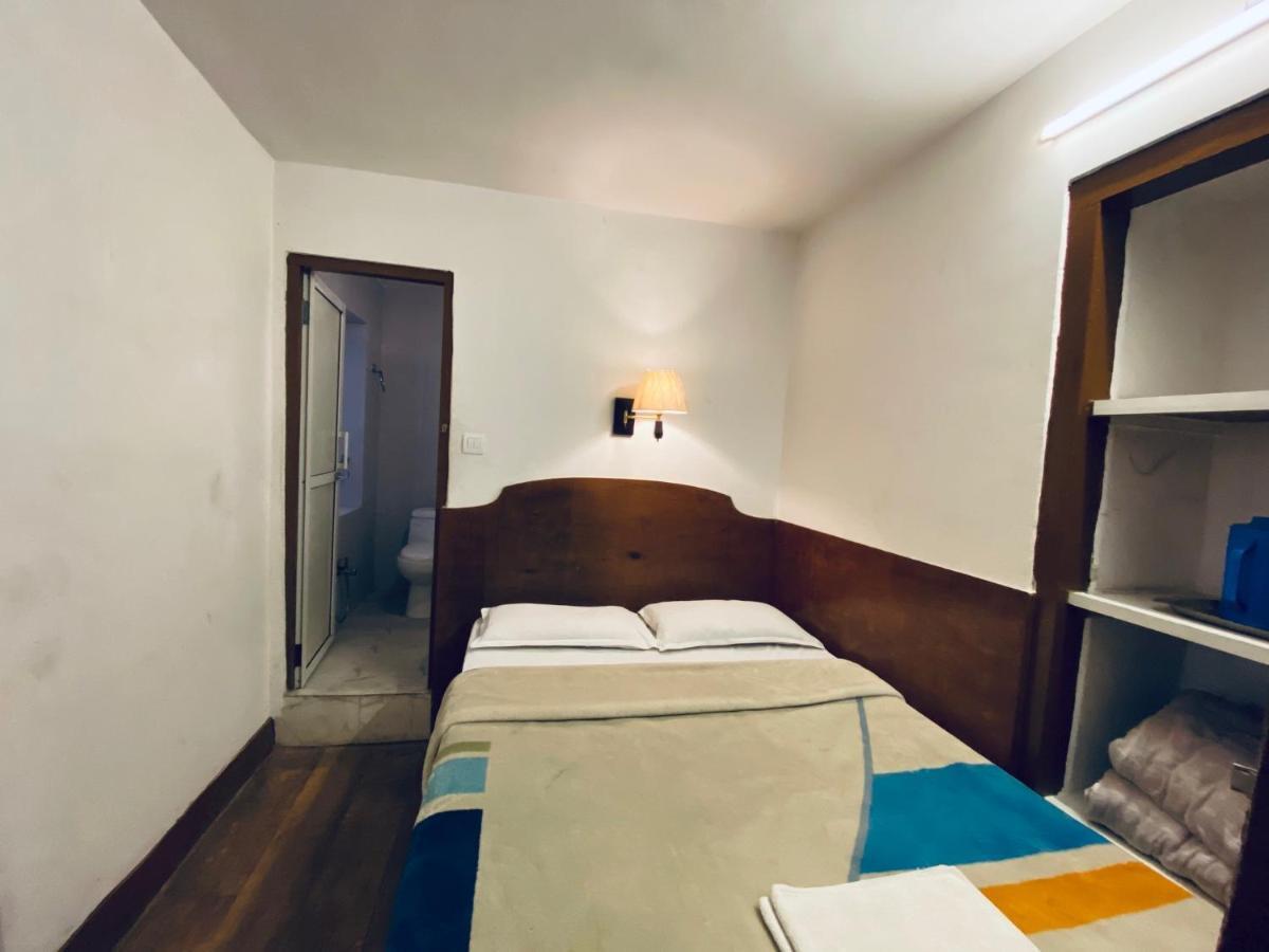 Souvenir Guest House Катманду Екстер'єр фото