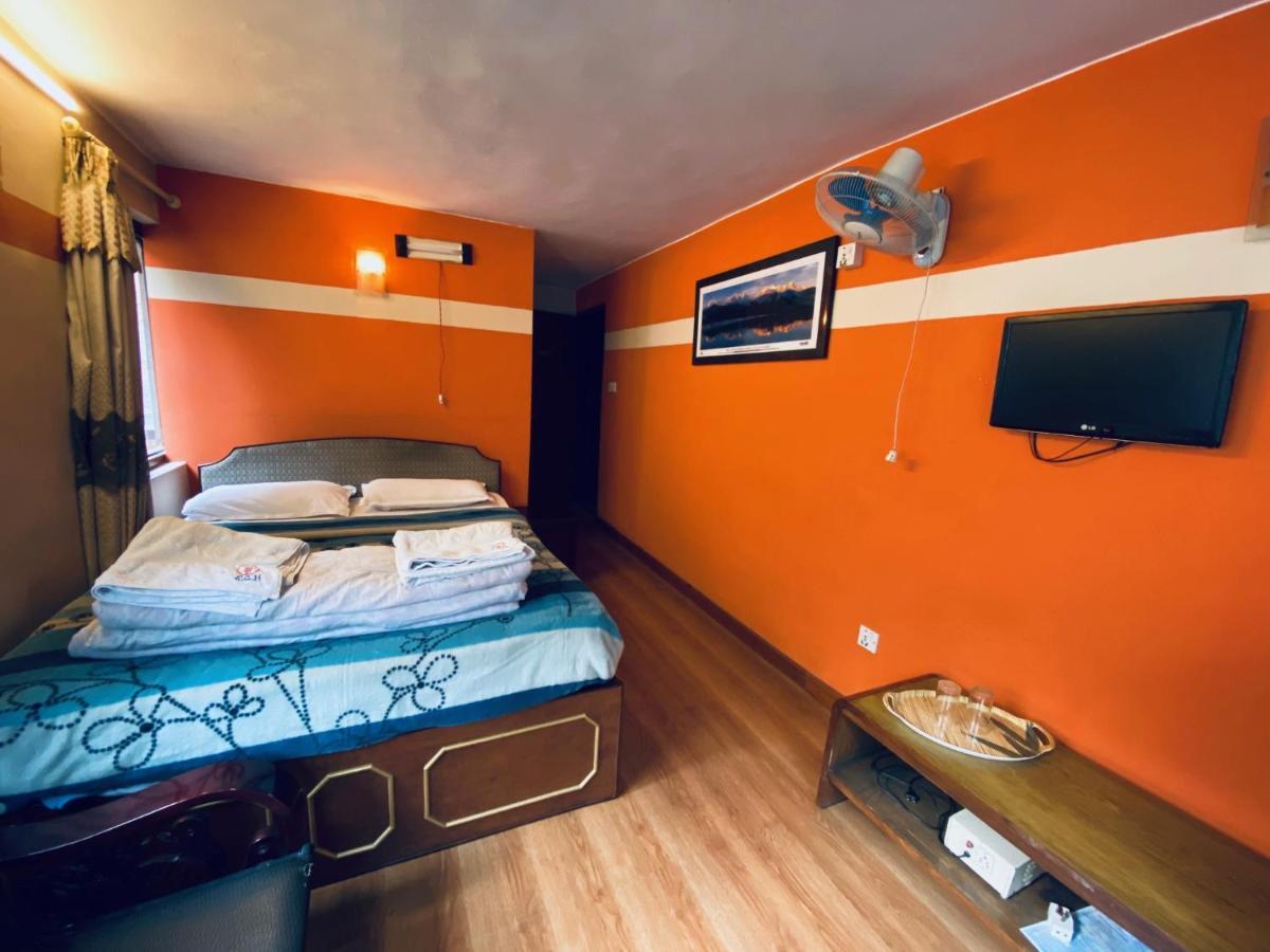 Souvenir Guest House Катманду Екстер'єр фото